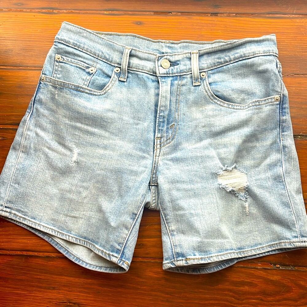 Levi’s long inseam mid rise distressed denim jean shorts sz 30